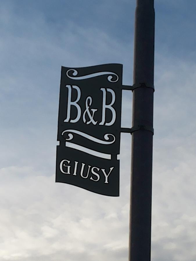 Bed and Breakfast Giusy Bed&Breakfast Marina Di Carrara Exterior foto