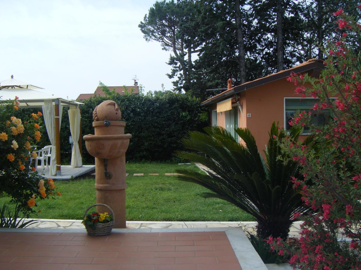 Bed and Breakfast Giusy Bed&Breakfast Marina Di Carrara Exterior foto
