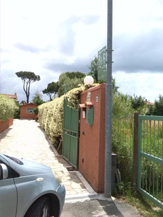 Bed and Breakfast Giusy Bed&Breakfast Marina Di Carrara Exterior foto