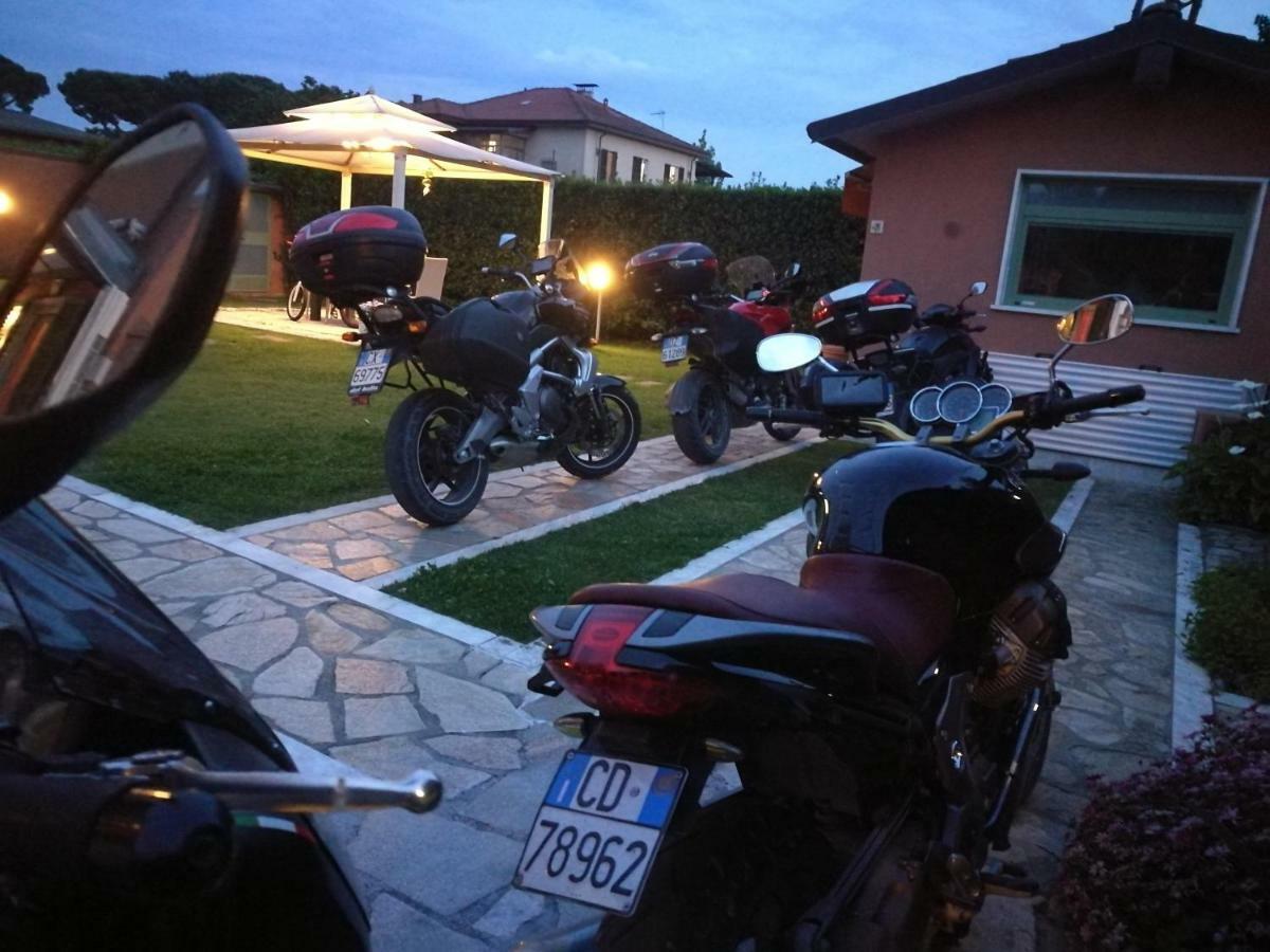 Bed and Breakfast Giusy Bed&Breakfast Marina Di Carrara Exterior foto